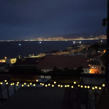 Pleasant With Amazing Sea View Izmir