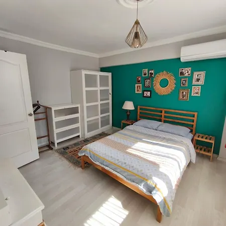 Apartamento Pleasant With Amazing Sea View Esmirna