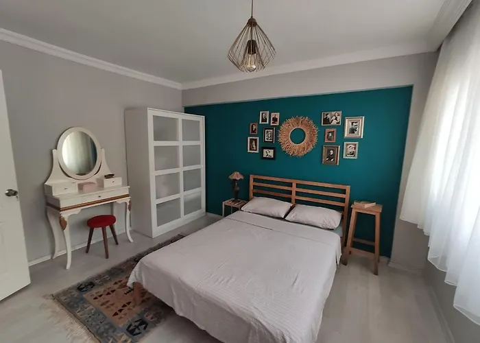 Апартаменты Pleasant With Amazing Sea View Измир